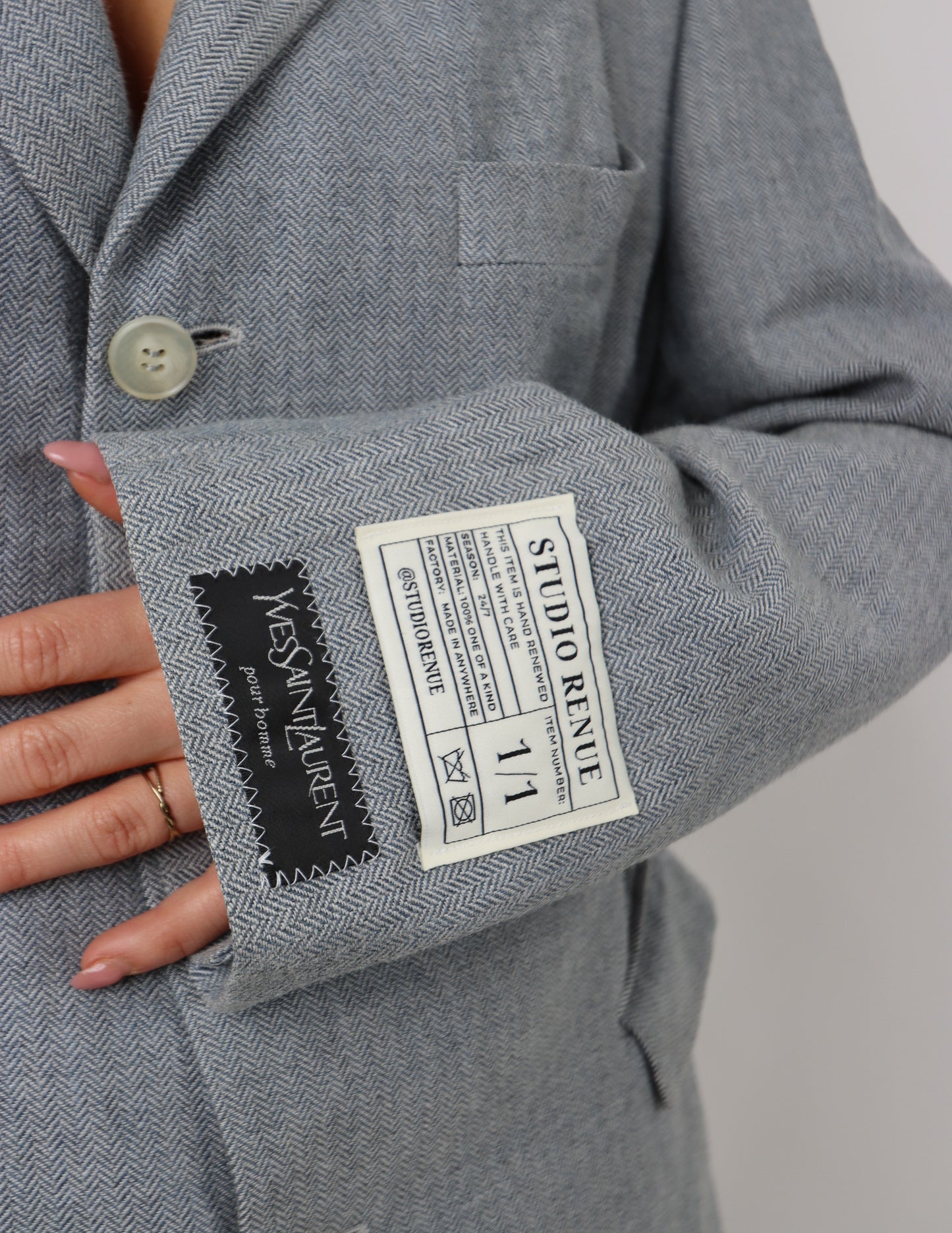 RENUED TAILORED YSL BLAZER LIGHT GREY