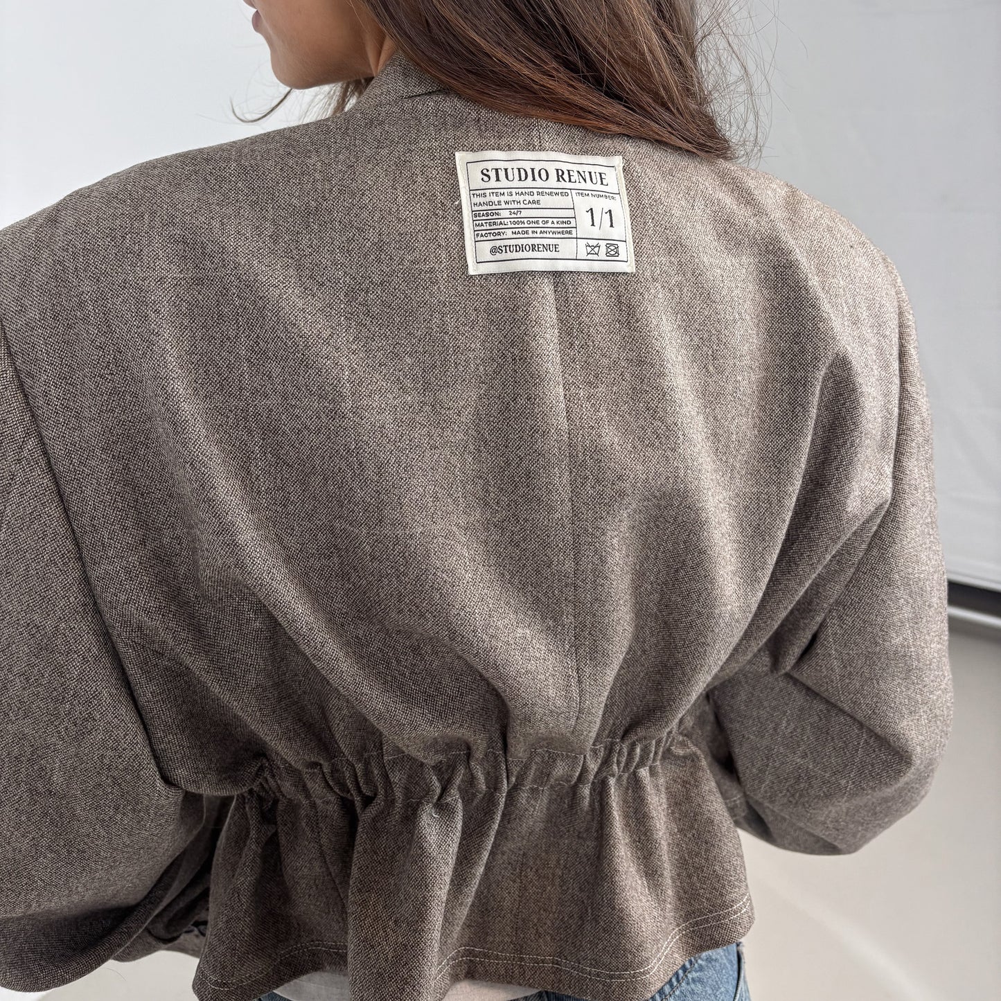 RENUED CROPPED TAILORED YSL BLAZER BEIGE