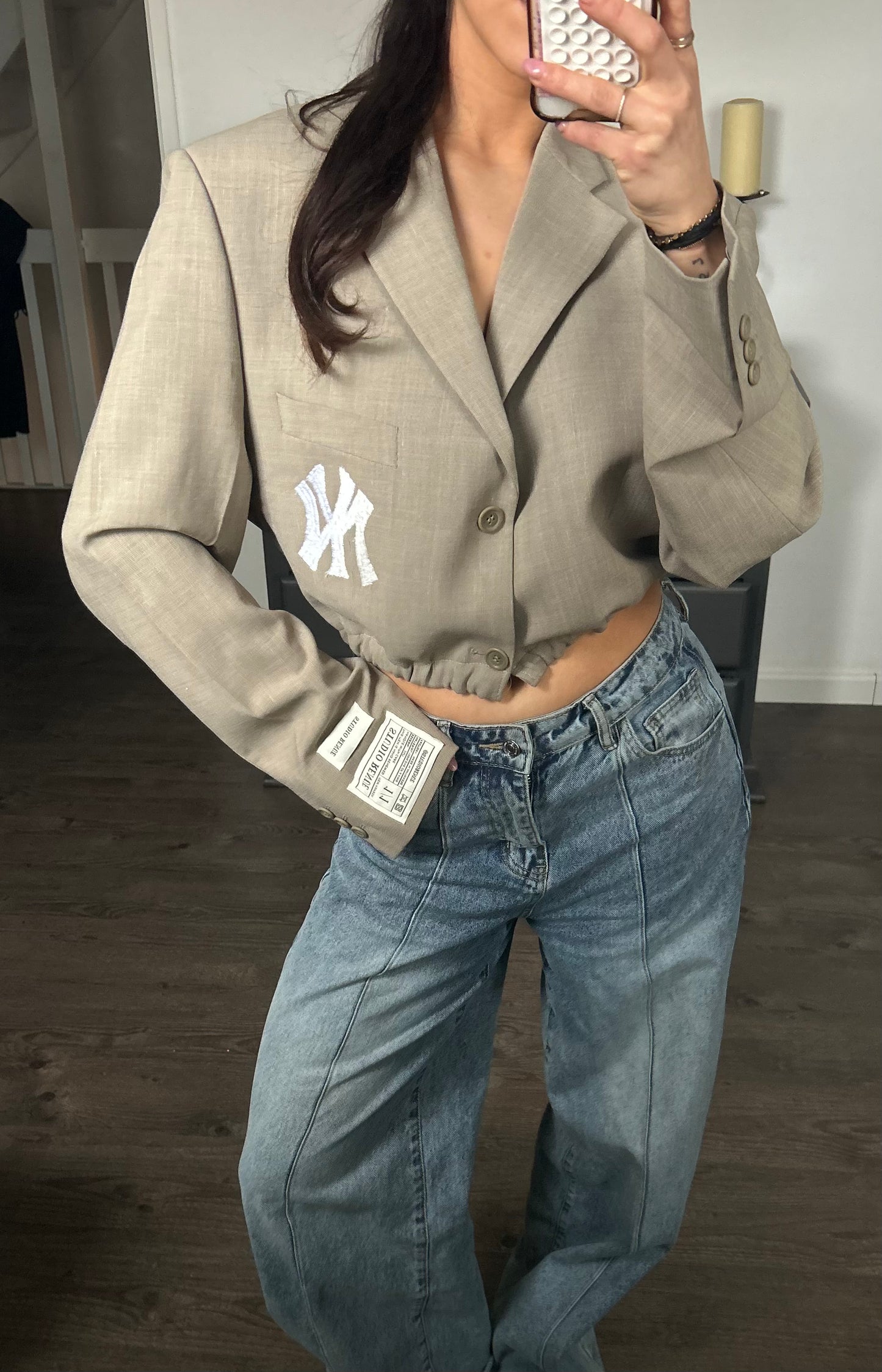 RENUED CROPPED BOMBER NY INSPIRED BLAZER BEIGE