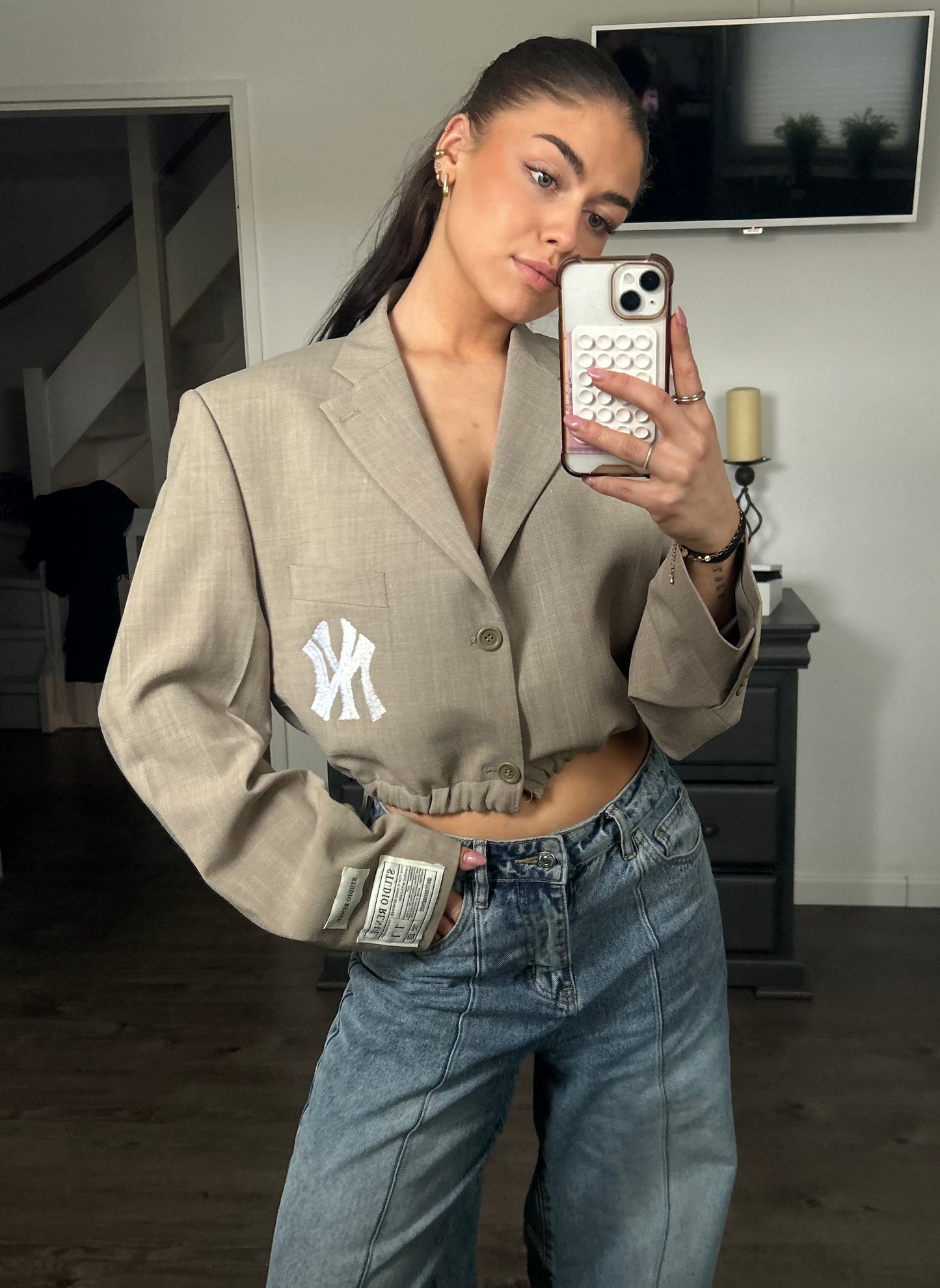 RENUED CROPPED BOMBER NY INSPIRED BLAZER BEIGE