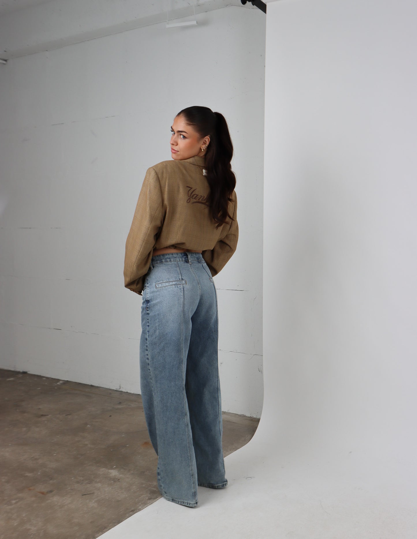 RENUED CROPPED BOMBER NY INSPIRED BLAZER BEIGE PLAID