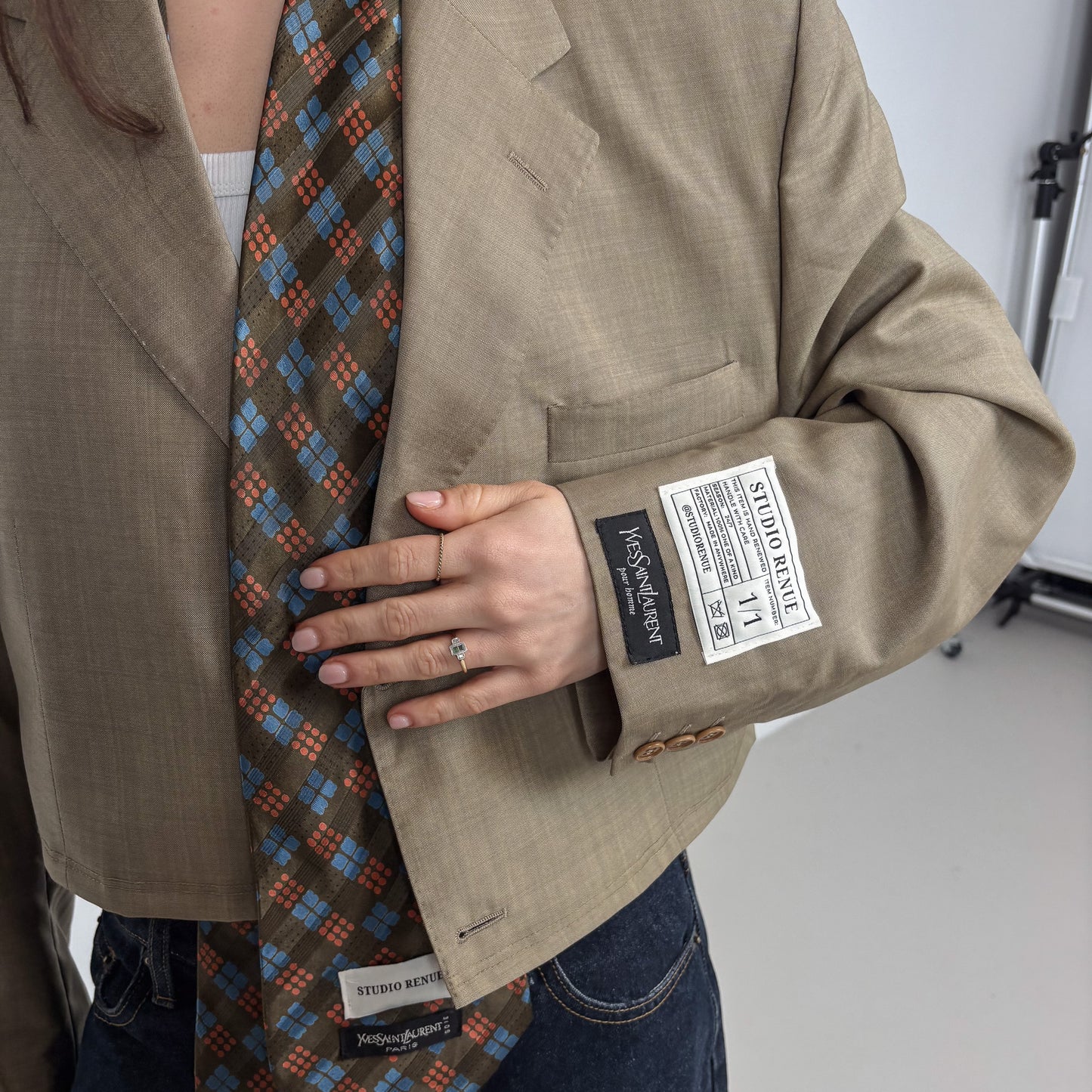 RENUED CROPPED YSL BLAZER BEIGE