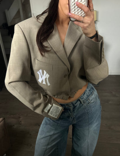RENUED CROPPED BOMBER NY INSPIRED BLAZER BEIGE